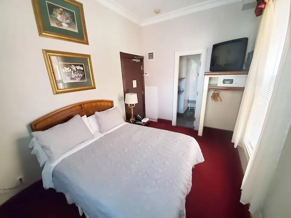Madison Manor Boutique Hotel Toronto
